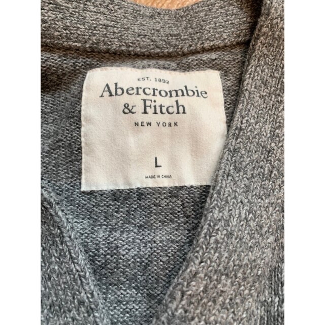 Abercrombie&Fitch(アバクロンビーアンドフィッチ)のアバクロ⭐︎メンズグレーカーディガン メンズのトップス(カーディガン)の商品写真