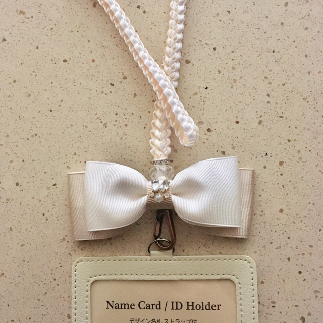 リボンIDカードホルダー ネックストラップ ネームホルダー レディースのファッション小物(名刺入れ/定期入れ)の商品写真