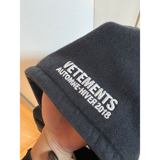 vetements メタルロゴパーカー XSサイズ