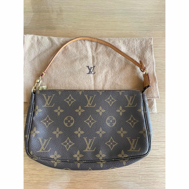 LOUIS VUITTON(ルイヴィトン)のLOUIS VUITTON アクセサリーポーチ　モノグラム レディースのバッグ(ハンドバッグ)の商品写真