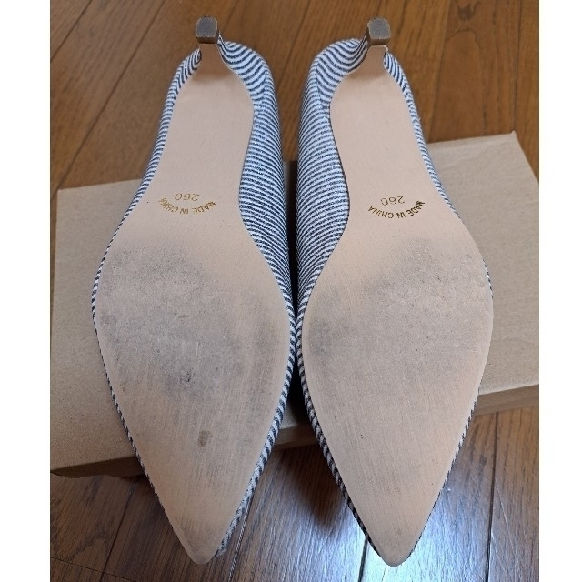Vivian　ローヒールポインテッドトゥパンプス レディースの靴/シューズ(ハイヒール/パンプス)の商品写真