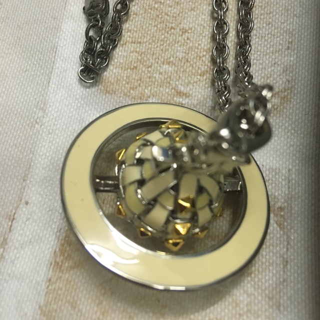お洒落グッズ】ヴィヴィアンウエストウッド オーブ アクセサリー 吉高