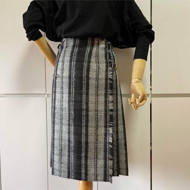 ◆幻◆ 希少美品 定価5.8万円 ADORE　ウールチェックタイトスカート