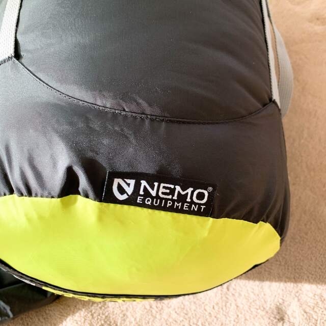 ニーモ　テンポ20 (NEMO TEMPO20) シュラフ スポーツ/アウトドアのアウトドア(寝袋/寝具)の商品写真