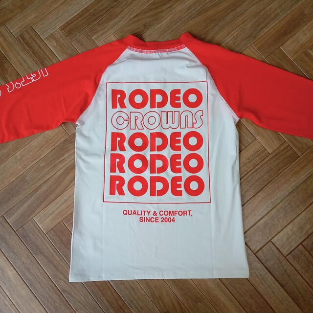 RODEO CROWNS(ロデオクラウンズ)のロデオクラウンズ RODEO CROWNS  ラッシュガード スポーツ/アウトドアのスポーツ/アウトドア その他(マリン/スイミング)の商品写真