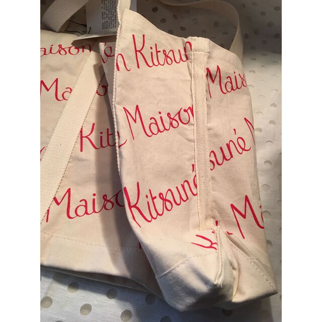 MAISON KITSUNE'(メゾンキツネ)の専用　MAISON KITSUNE'トートバッグ レディースのバッグ(トートバッグ)の商品写真