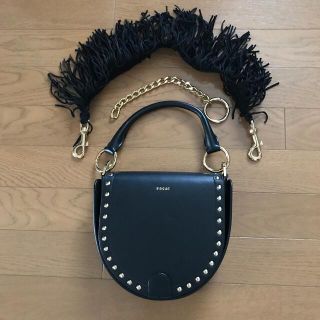 サカイ(sacai)のsacai ハーフムーンバッグ  フリンジ  チェーン 黒(ショルダーバッグ)