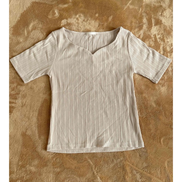GU(ジーユー)のGU♡トップス レディースのトップス(Tシャツ(半袖/袖なし))の商品写真