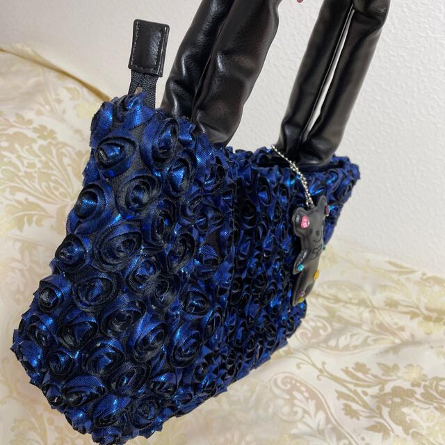 SAVOY(サボイ)の✴️S AVOY✴️青のキラキラな光沢のあるバック✴️ レディースのバッグ(ハンドバッグ)の商品写真