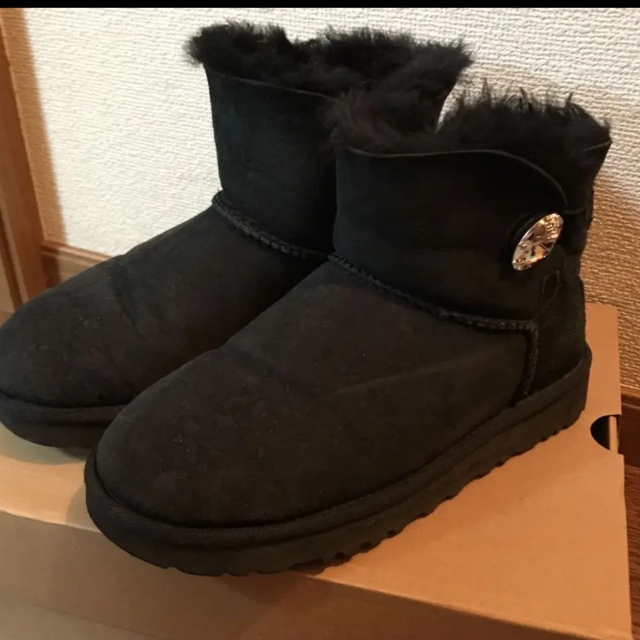 UGG  スワロフスキームートンブーツ   期間限定SALE