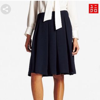 ユニクロ(UNIQLO)のUNIQLO クレープタックスカート(ひざ丈スカート)