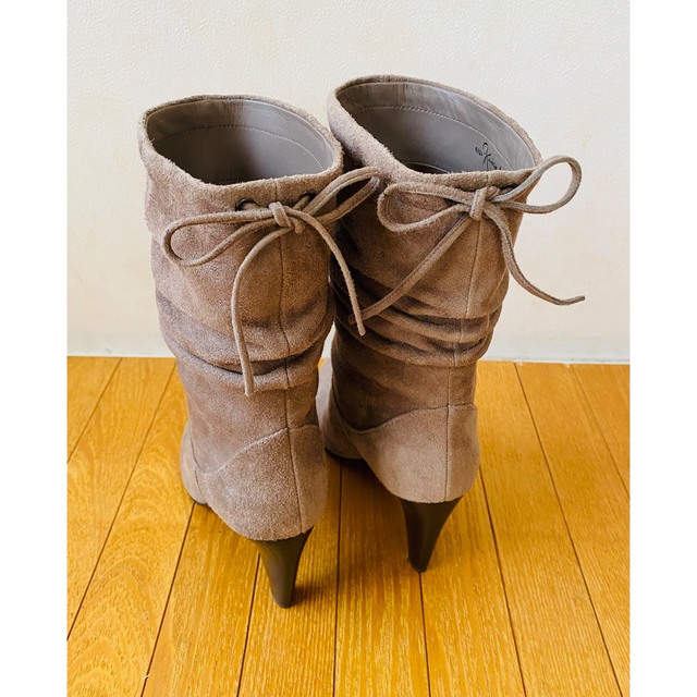 GINZA Kanematsu(ギンザカネマツ)の銀座かねまつ スエードブーツ 21.5cm レディースの靴/シューズ(ブーツ)の商品写真