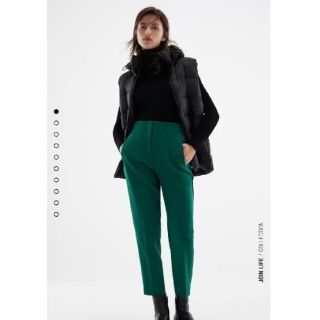 ザラ(ZARA)のZARA ハイウエスト　パンツ(クロップドパンツ)