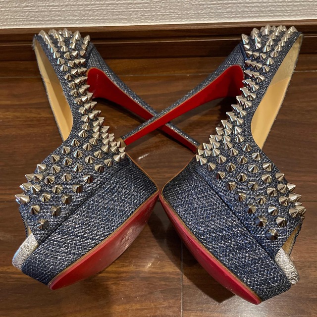 Christian Louboutin(クリスチャンルブタン)のルブタンChristian Louboutin レディースの靴/シューズ(ハイヒール/パンプス)の商品写真