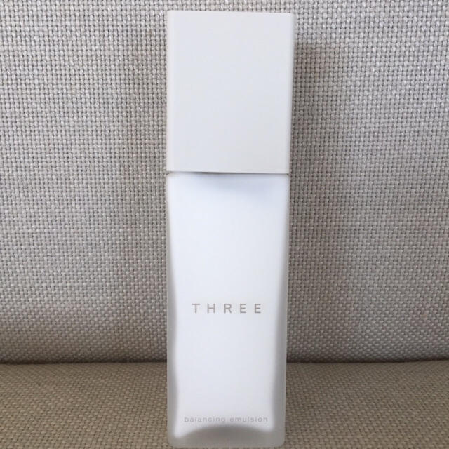 THREE(スリー)の【50%オフ】THREE バランシング エマルジョン エンリッチング コスメ/美容のスキンケア/基礎化粧品(乳液/ミルク)の商品写真