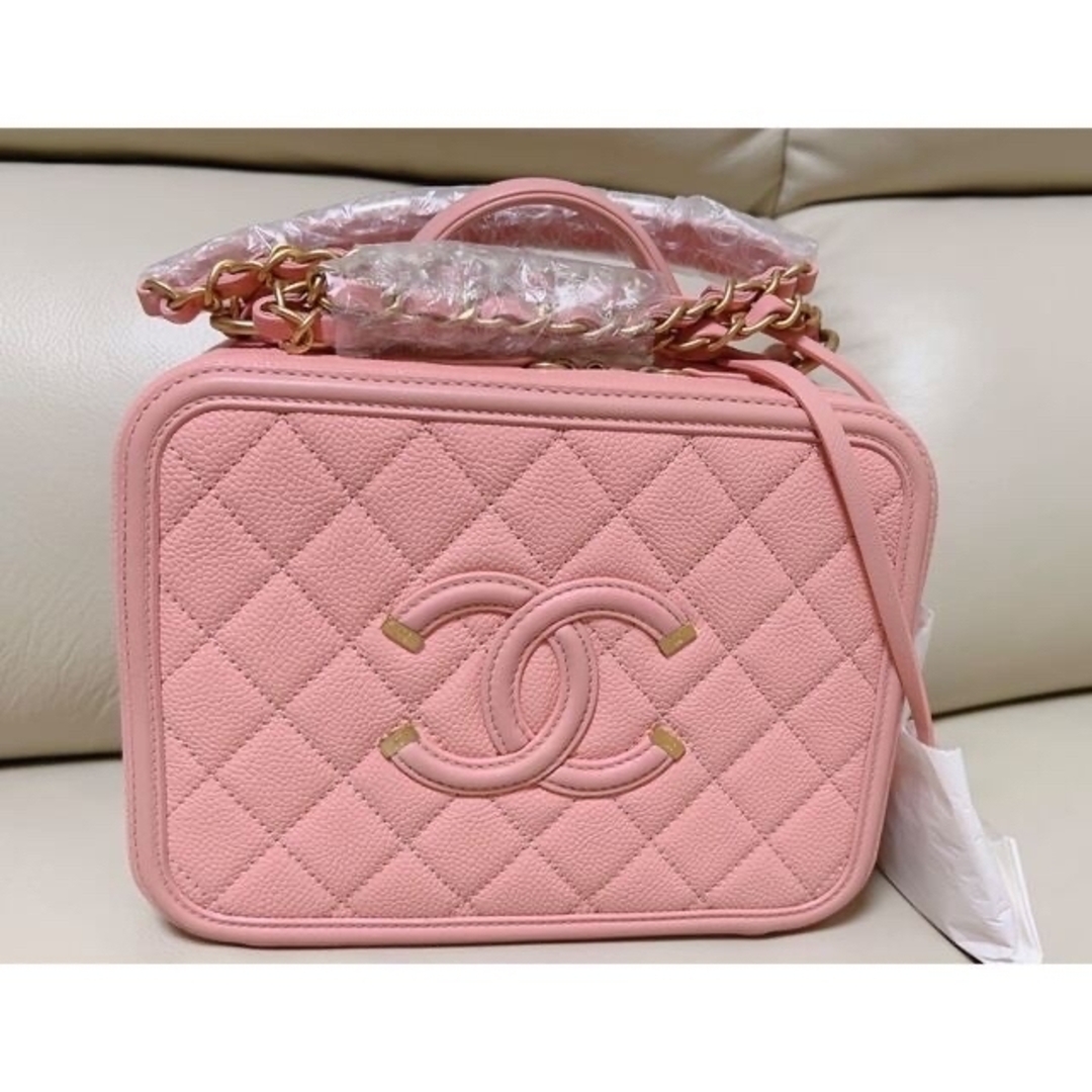 CHANEL(シャネル)のシャネルCCフィリグリーヴァニティケースピンク レディースのバッグ(ショルダーバッグ)の商品写真