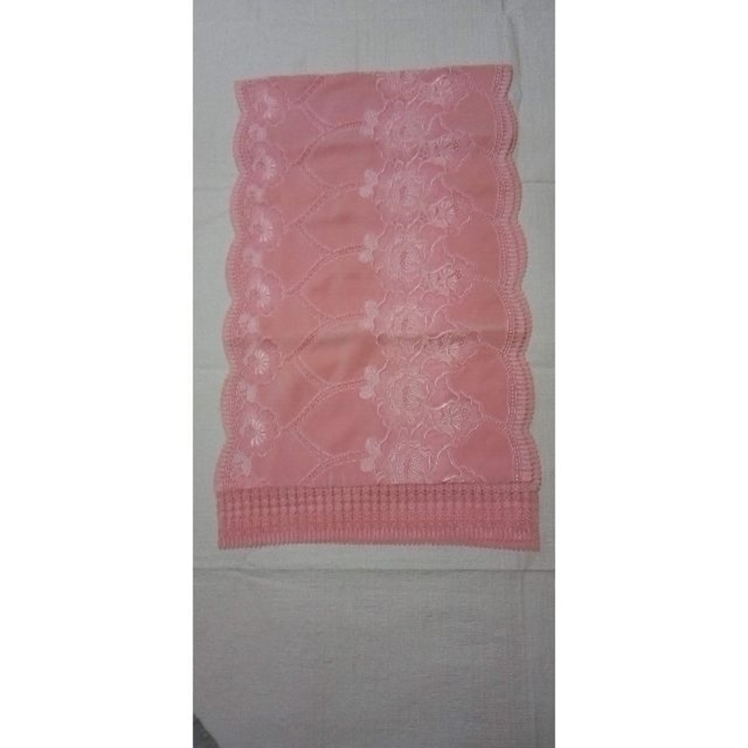 昭和レトロ　ビロード風　ピンクレース模様ショール　美品 レディースの水着/浴衣(着物)の商品写真