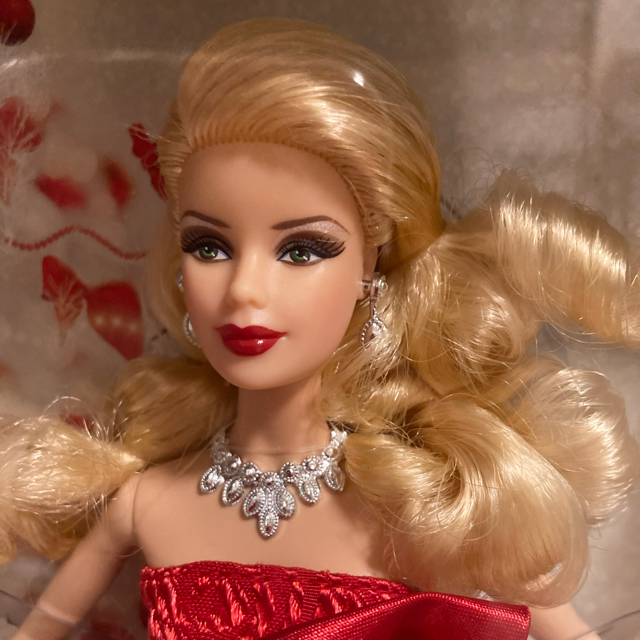 Barbie(バービー)のbarbie ホリデーバービー  2012 ハンドメイドのぬいぐるみ/人形(人形)の商品写真