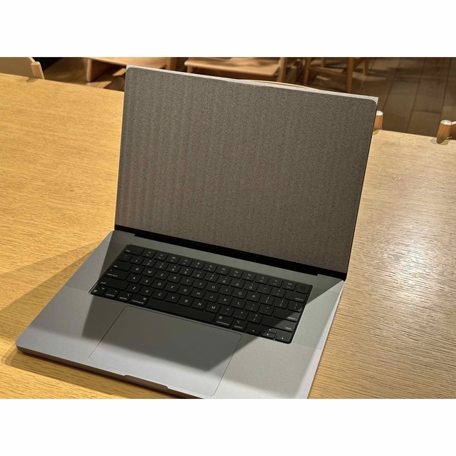 MacBook Pro 16インチ M1 Max 64GB 4TB USキー