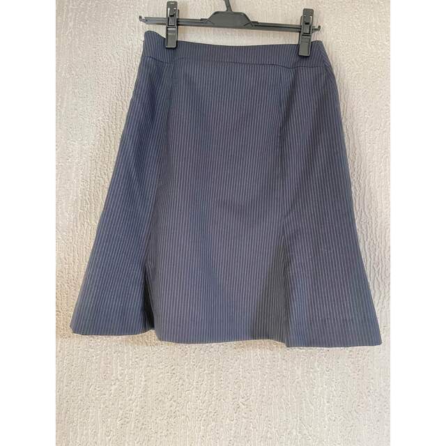 青山(アオヤマ)の美品　anchorwoman スーツスカート　マーメイドライン　ネイビーブルー レディースのスカート(ひざ丈スカート)の商品写真