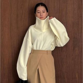 CLANE クラネ STAND NECK WIDE TOPS BEIGE