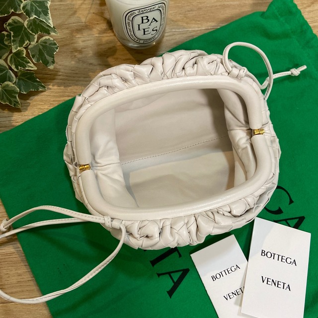 Bottega Veneta(ボッテガヴェネタ)のボッテガヴェネタ　ミニザポーチ　イントレチャート　ショルダーバッグ　ポシェット レディースのバッグ(ショルダーバッグ)の商品写真