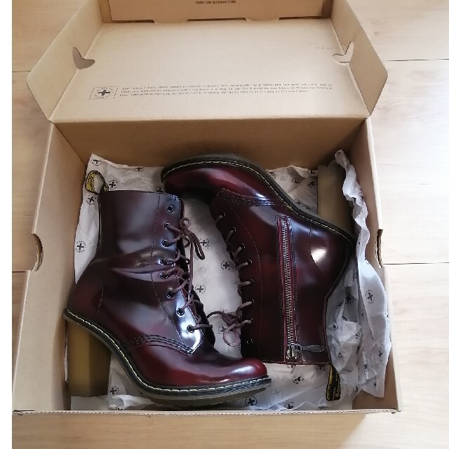 DrMartensサイズドクターマーチン　ブーツ　ホール　Dr.Martens ヒール　SADIE