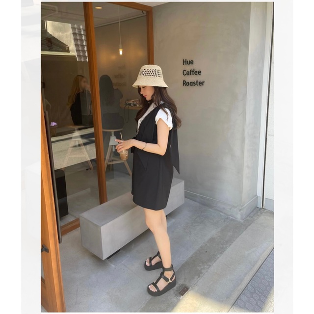 探しています♡ HYEON back open rompers