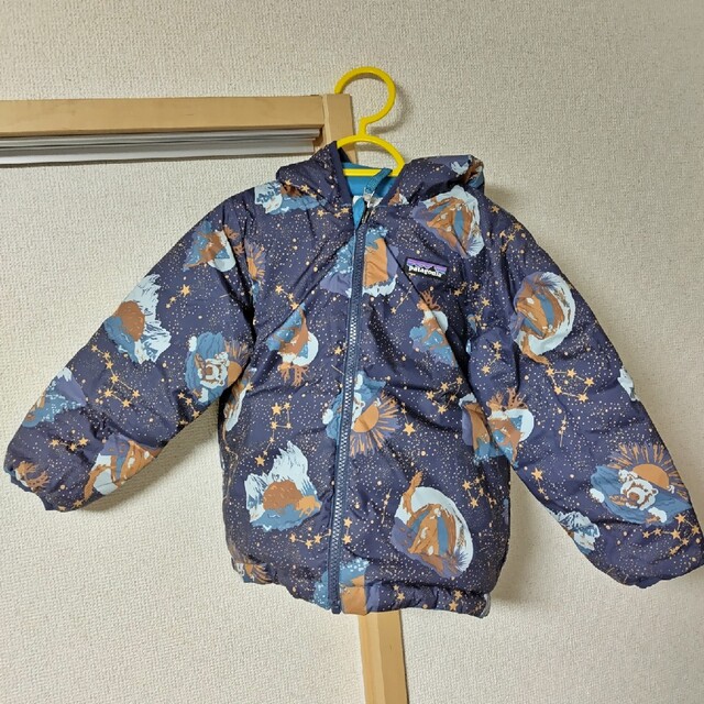 patagonia(パタゴニア)のパタゴニア　4T  110 ダウンジャケット キッズ/ベビー/マタニティのキッズ服男の子用(90cm~)(ジャケット/上着)の商品写真