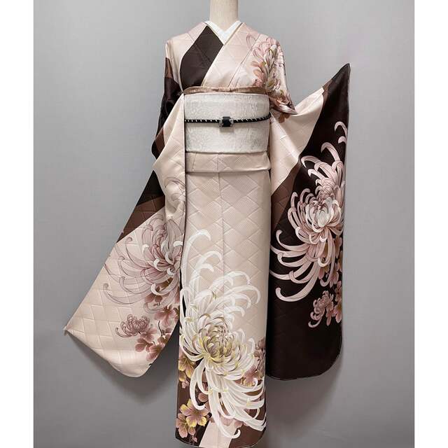 お仕立て上り【寸法お直し可能◇金彩 刺繍 糸菊】シャンパン お仕立て上り【寸法お直し可能◇金彩 刺繍 糸菊】シャンパン