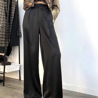 ザラ(ZARA)のZARA サテンワイドパンツ　ストレートパンツ(その他)