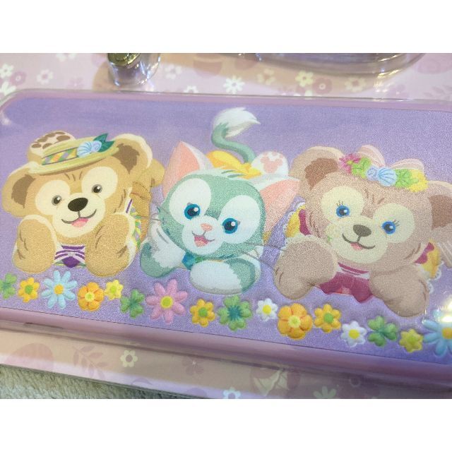 Disney(ディズニー)の【ディズニーシー限定】ダッフィー フレンズ　iPhone6ケース　新品 スマホ/家電/カメラのスマホアクセサリー(iPhoneケース)の商品写真