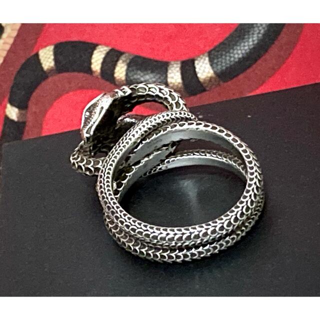 Gucci(グッチ)の正規品 グッチ スネークリング ガーデンシリーズ 双蛇/ツインスネーク 燻加工 メンズのアクセサリー(リング(指輪))の商品写真