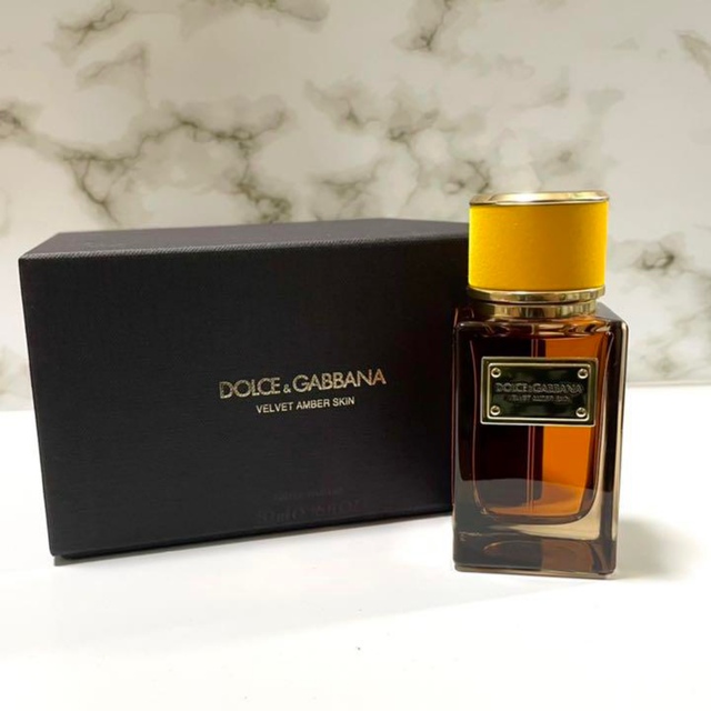 DOLCE&GABBANA(ドルチェアンドガッバーナ)のドルチェ&ガッバーナ ベルベットアンバースキン　プールファム オードパルファム コスメ/美容の香水(ユニセックス)の商品写真