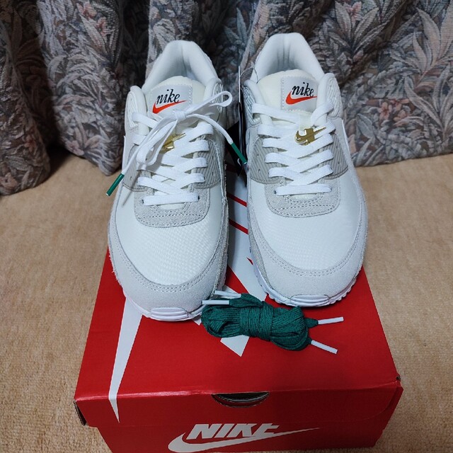 NIKE AIR MAX 90 SE ベージュ