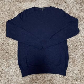 ユニクロ(UNIQLO)のUNIQLO ユニクロ カシミヤ 100% Vネック ニット セーター(ニット/セーター)