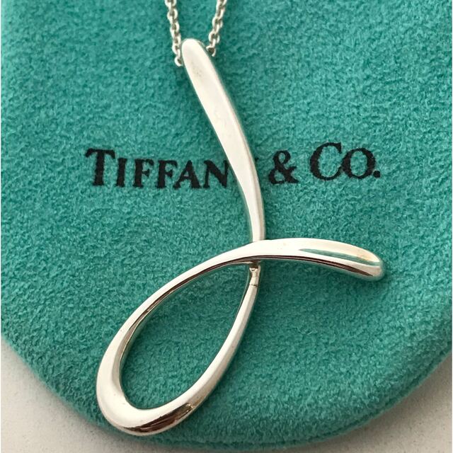 Tiffany ポリュームイニシャルL ロング チェーンネックレスネックレス