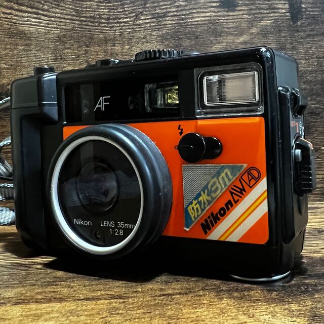 防水フィルムカメラ NIKON L35AWAD 希少オレンジ 完動品 防水フィルムカメラ NIKON L35AWAD 希少オレンジ 完動品