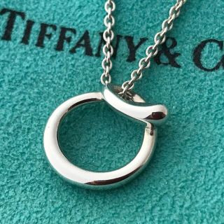 ティファニー(Tiffany & Co.)のTiffany イニシャルo ネックレス(ネックレス)