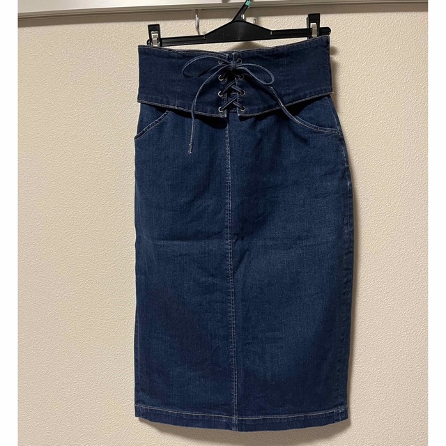 31 Sons de mode(トランテアンソンドゥモード)のデニムスカート レディースのスカート(ひざ丈スカート)の商品写真