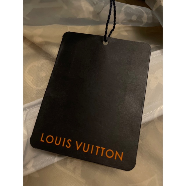 LOUIS VUITTON(ルイヴィトン)の確認用 メンズのジャケット/アウター(ナイロンジャケット)の商品写真