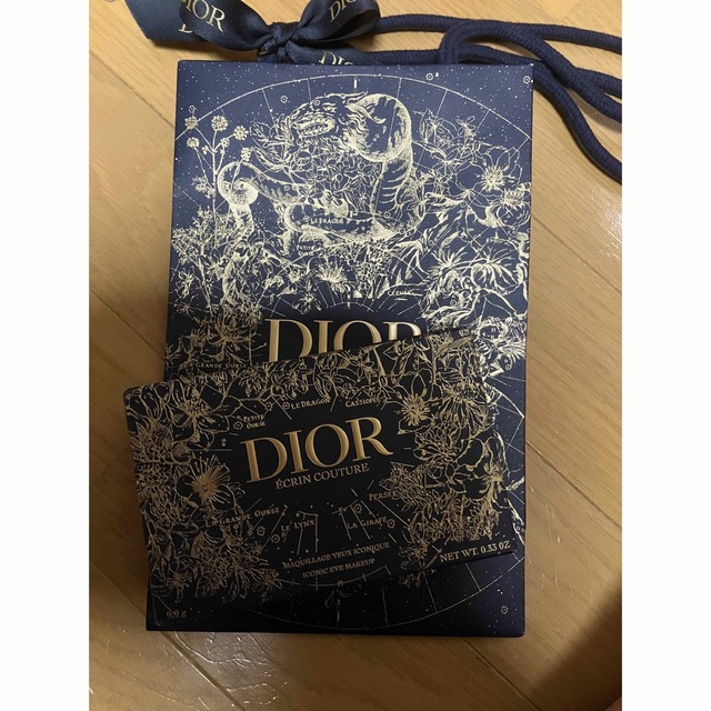 Dior(ディオール)のDIOR♡クリスマス限定♡エクランクチュールアイパレッド コスメ/美容のベースメイク/化粧品(アイシャドウ)の商品写真