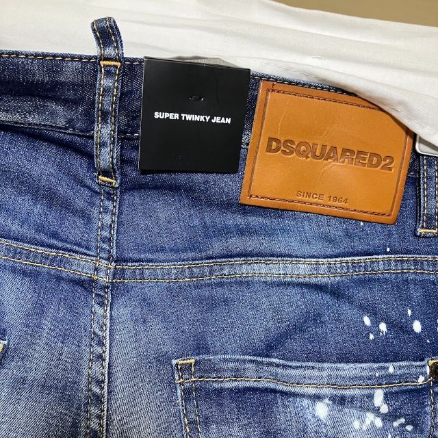 DSQUARED2(ディースクエアード)の定価9.68万 新品 44 22ssDSQUARED2 Super Twinky メンズのパンツ(デニム/ジーンズ)の商品写真