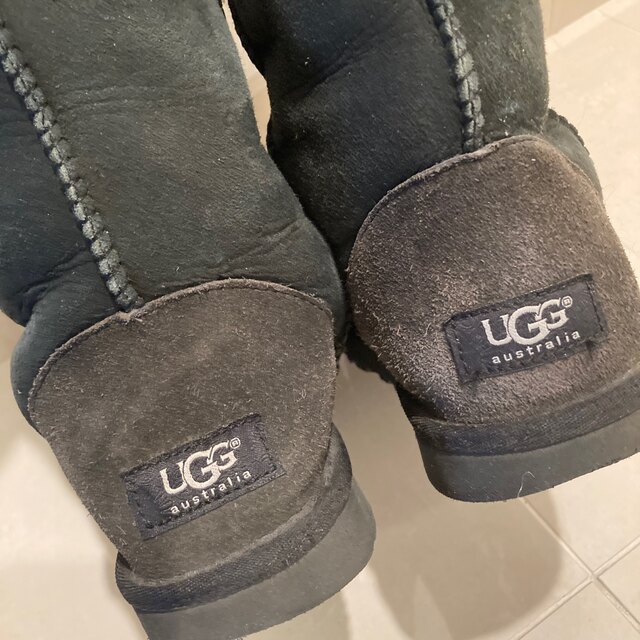 UGG(アグ)の♡♡♡様専用　UGG  ムートンブーツ　CLASSIC TALL  黒　24cm レディースの靴/シューズ(ブーツ)の商品写真