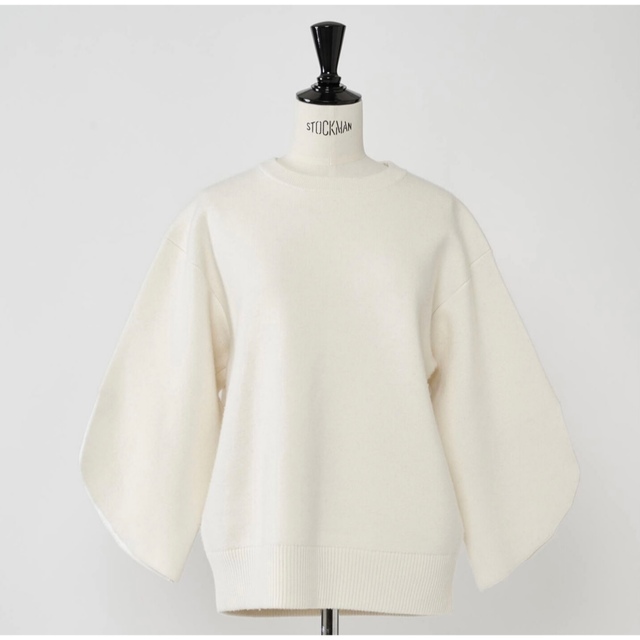かわいい~!」 heve カシミヤブレンドチューリッププルオーバー