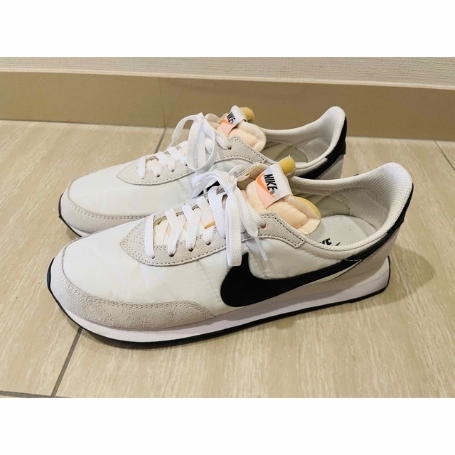 NIKE(ナイキ)の【中古:正規品】NIKE WAFFLE TRAINER 2  28cm メンズの靴/シューズ(スニーカー)の商品写真