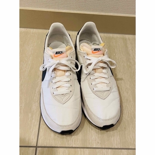 NIKE(ナイキ)の【中古:正規品】NIKE WAFFLE TRAINER 2  28cm メンズの靴/シューズ(スニーカー)の商品写真