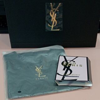 イブサンローラン(Yves Saint Laurent Beaute) 巾着 ポーチ(レディース