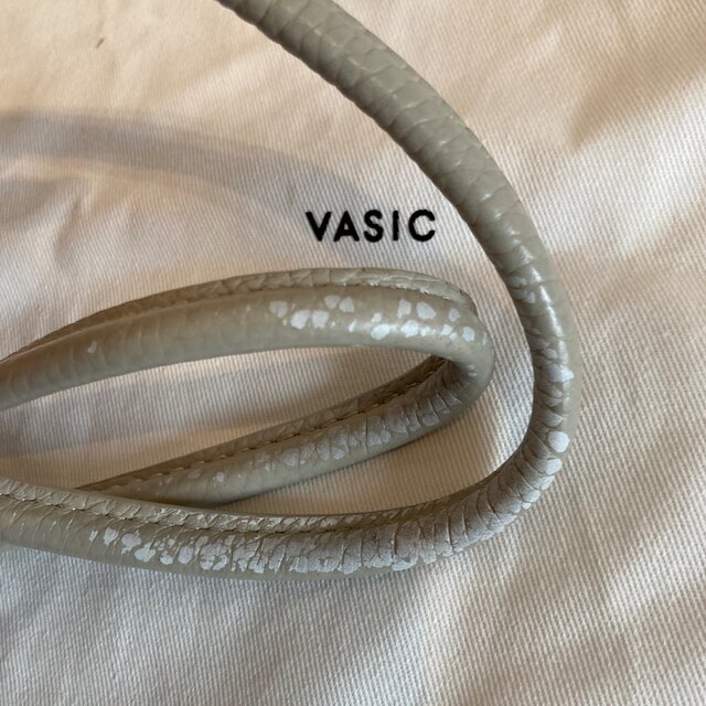 VASIC(ヴァジック)の【難あり】vasic bond mini mini ヴァジック ハンドバッグ巾着 レディースのバッグ(ハンドバッグ)の商品写真