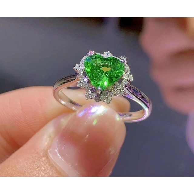 ファッション通販】 ⭐天然 ツァボライト ダイヤ リング k18 1.1ct